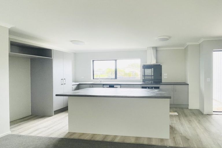 Photo of property in 6a Melleray Place, Randwick Park, Auckland, 2105