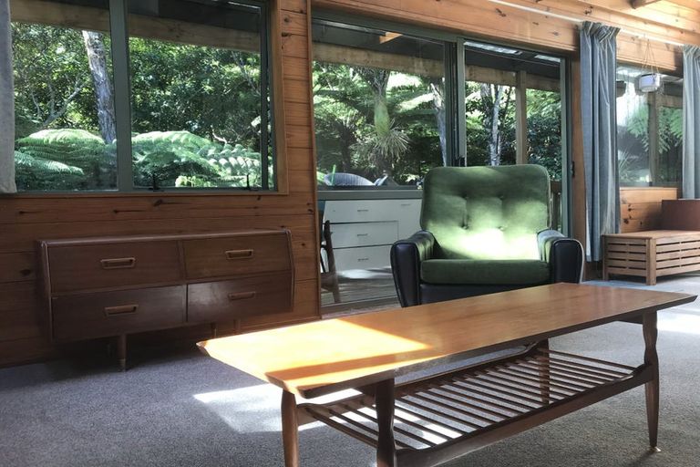 Photo of property in 65 Rimutaka Place, Titirangi, Auckland, 0604