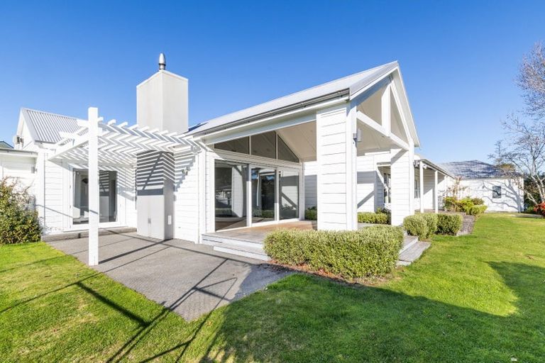 Photo of property in 27 Neeve Road, Taradale, Napier, 4112