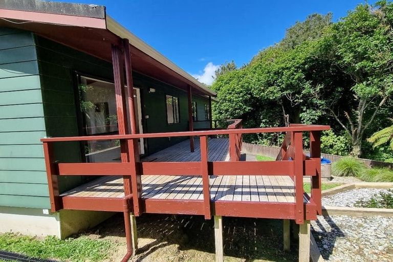 Photo of property in 2/31 Camellia Terrace, Maungaraki, Lower Hutt, 5010