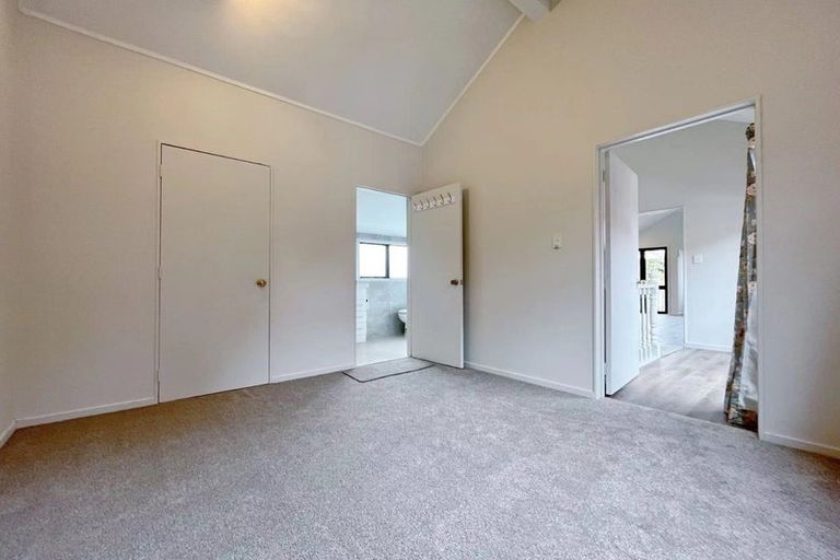 Photo of property in 1/41 Howard Road, Northcote, Auckland, 0627