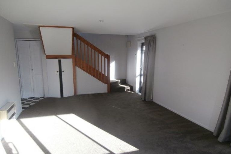 Photo of property in 2/238 Edgeware Road, Edgeware, Christchurch, 8013