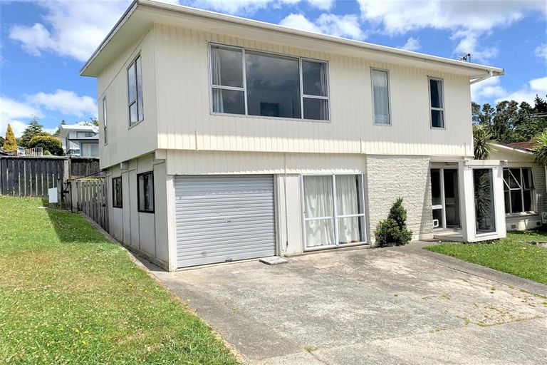 Photo of property in 2a Robson Street, Stokes Valley, Lower Hutt, 5019