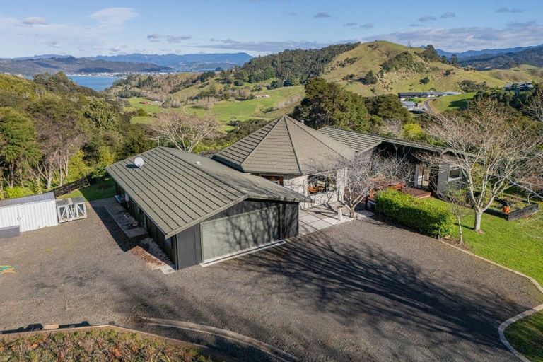 Photo of property in 16 Tarapatiki Drive, Whitianga, 3510