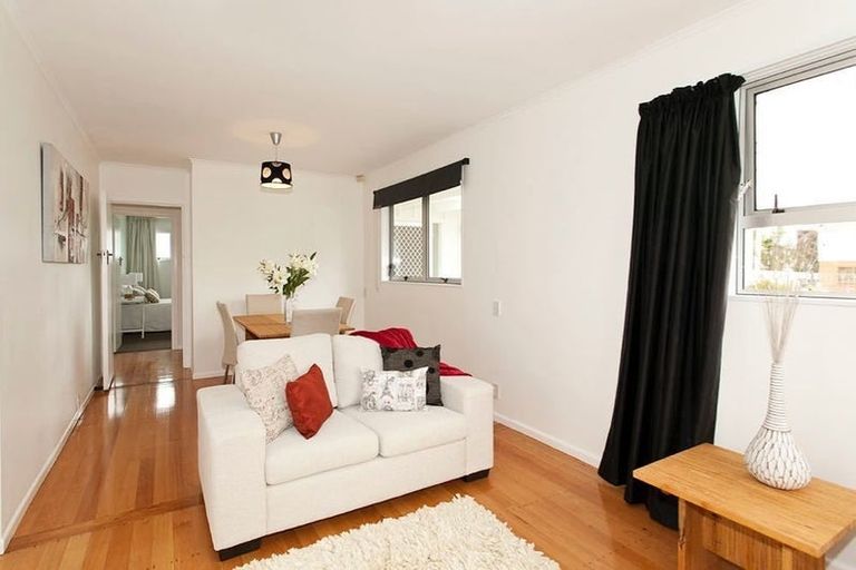 Photo of property in 17 Pandora Place, Pakuranga, Auckland, 2010