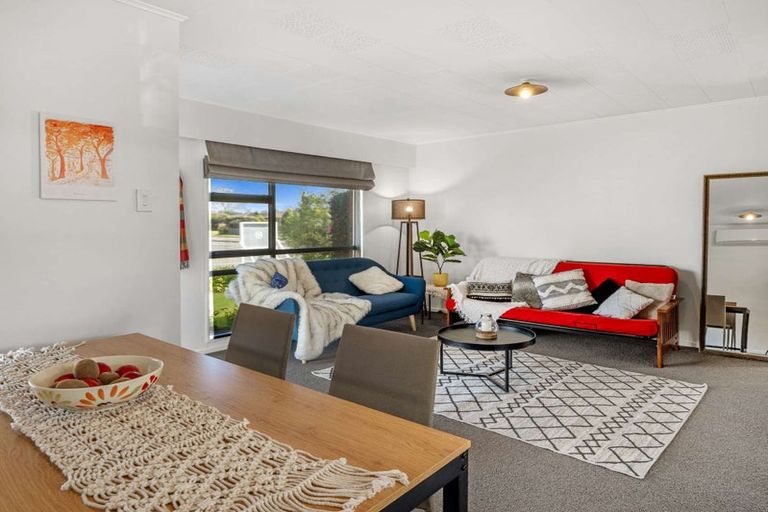 Photo of property in 1 Langley Avenue, Milson, Palmerston North, 4414