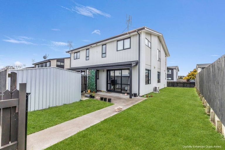 Photo of property in 27 Discovery Place, Marfell, New Plymouth, 4310