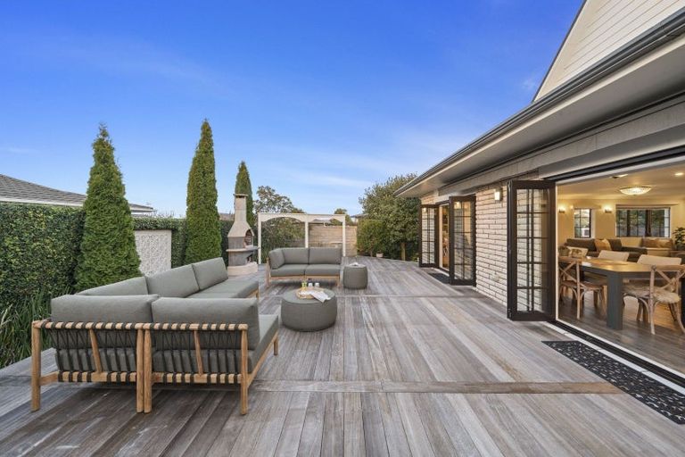 Photo of property in 11 Revell Court, Pukekohe, 2120