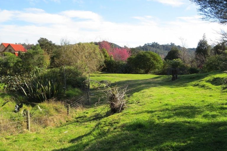 Photo of property in 95 Top Town Place, Coromandel, 3506