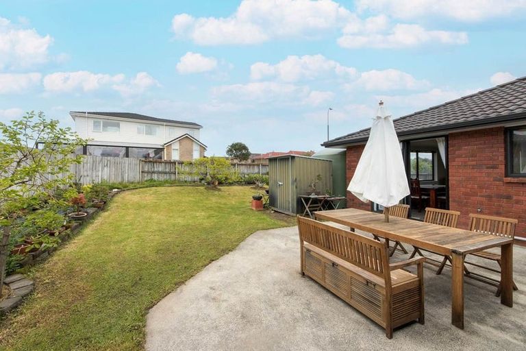 Photo of property in 55 Tiriwa Drive, Massey, Auckland, 0614
