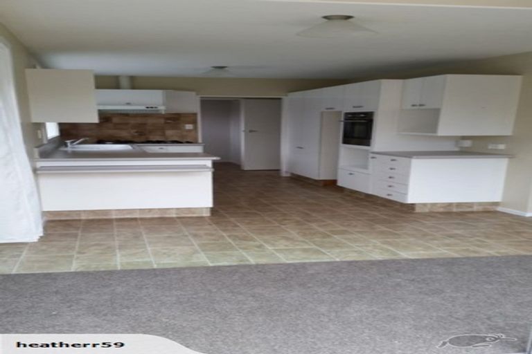 Photo of property in 17 Mckellar Place, Hornby, Christchurch, 8042