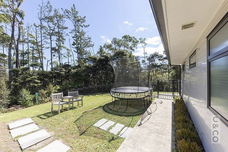 Photo of property in 22c Sunnyvale Road, Swanson, Auckland, 0614