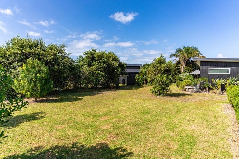 Photo of property in 10 Ti Tree Place, Mangawhai Heads, Mangawhai, 0505