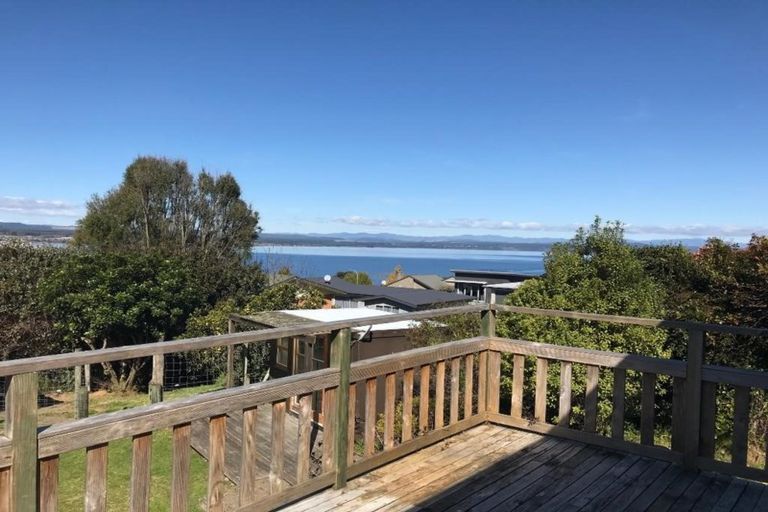 Photo of property in 19 Wakeman Road, Acacia Bay, Taupo, 3330