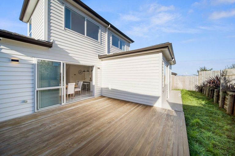 Photo of property in 14 Frazen Avenue, Papakura, 2110