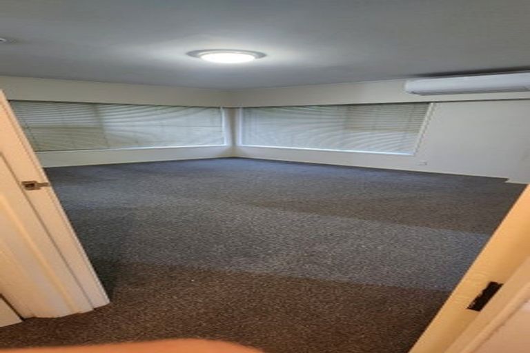 Photo of property in 1/190 Coronation Road, Hillcrest, Auckland, 0627