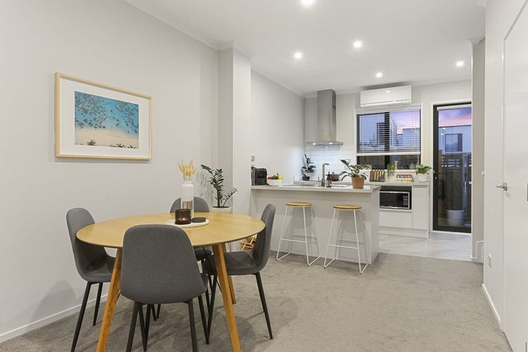 Photo of property in 81e Hobsonville Point Road, Hobsonville, Auckland, 0616