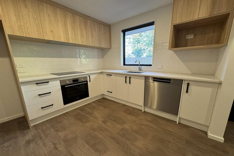 Photo of property in 2/41 Horseshoe Lake Road, Shirley, Christchurch, 8061