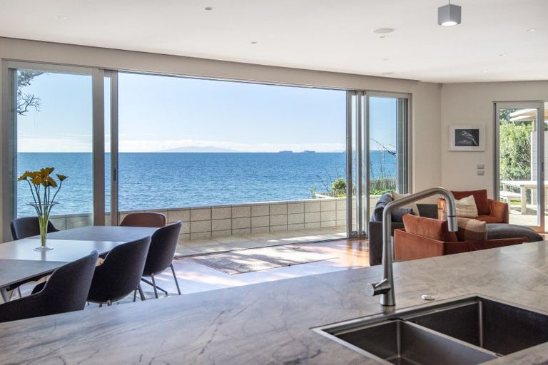 Photo of property in 67 Rothesay Bay Road, Rothesay Bay, Auckland, 0630