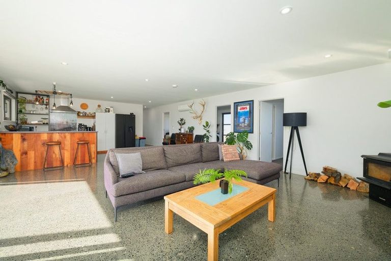 Photo of property in 12 Te Ao Wharepapa Lane, Peketa, Kaikoura, 7373