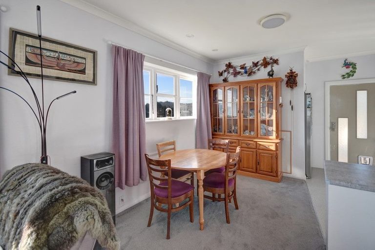 Photo of property in 14 Scotland Terrace, Green Island, Dunedin, 9018