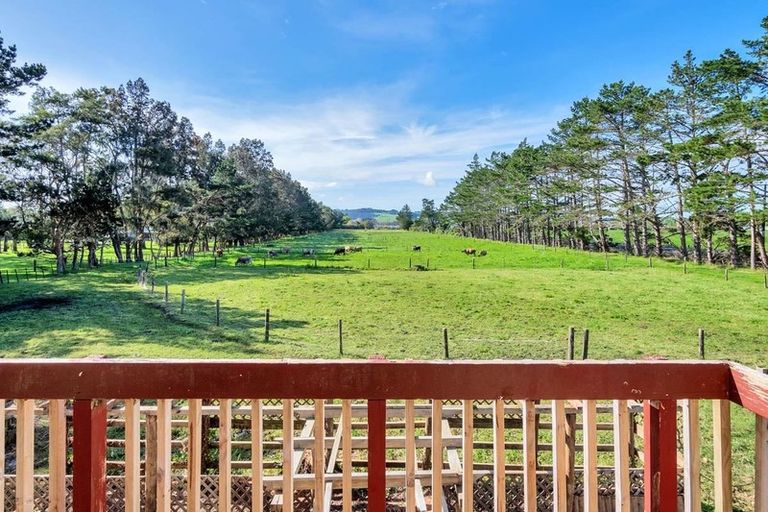 Photo of property in 42 Rimmer Road, Helensville, 0875