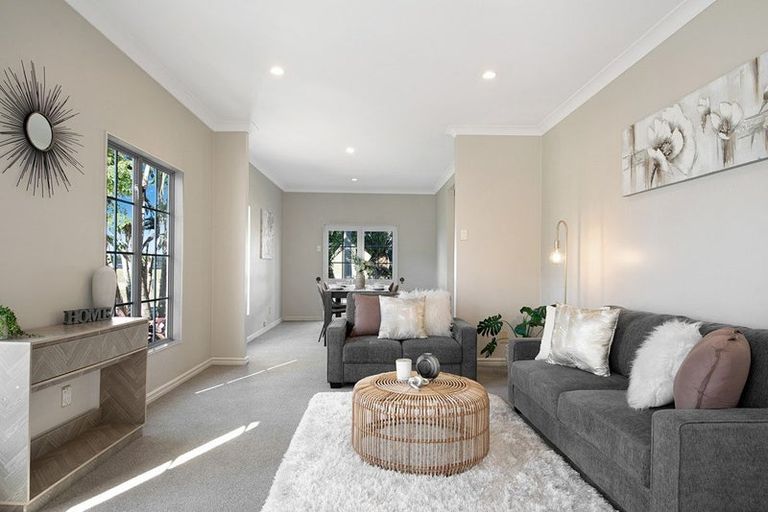 Photo of property in 13 Belvedere Court, West Harbour, Auckland, 0618