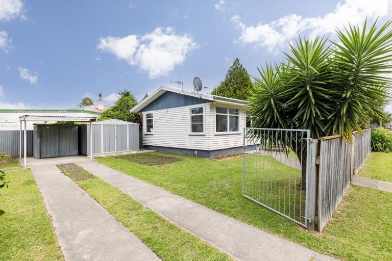 Photo of property in 2/201 Kenilworth Road, Mayfair, Hastings, 4122