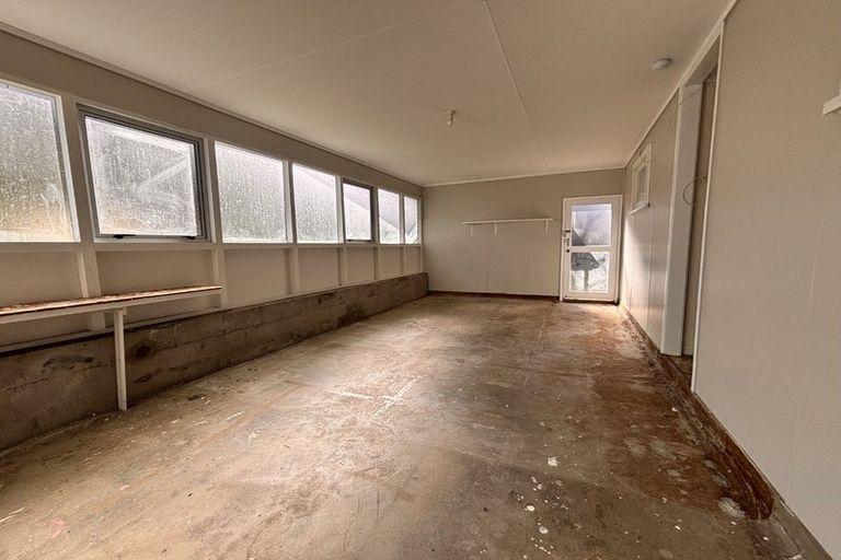Photo of property in 12 Moa Place, Onerahi, Whangarei, 0110