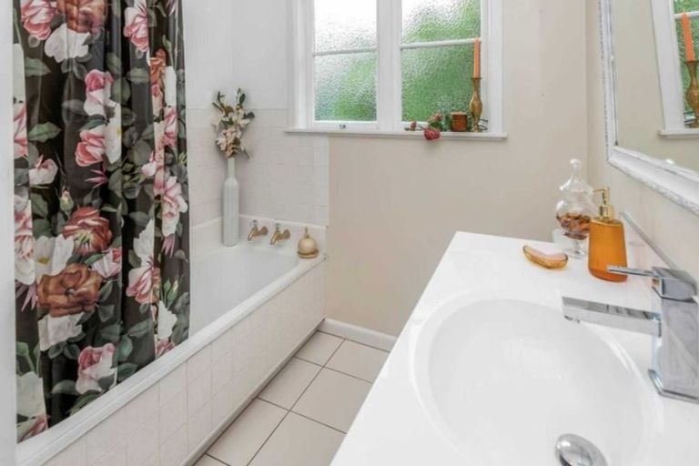 Photo of property in 3/230 Bucklands Beach Road, Bucklands Beach, Auckland, 2012