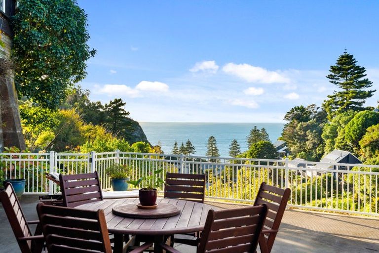 Photo of property in 1 Lucy Road, Bluff Hill, Napier, 4110