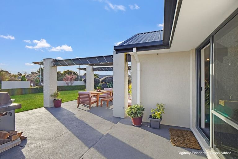Photo of property in 1 Appleton Place, Woodend, 7610