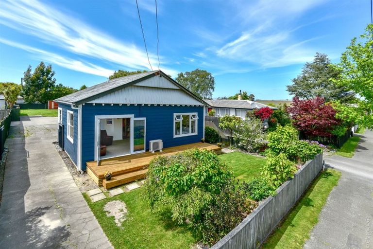 Photo of property in 42 Tyrone Street, Belfast, Christchurch, 8051