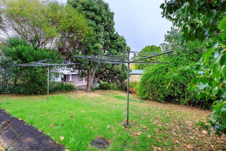 Photo of property in 1/90 Te Atatu Road, Te Atatu South, Auckland, 0610