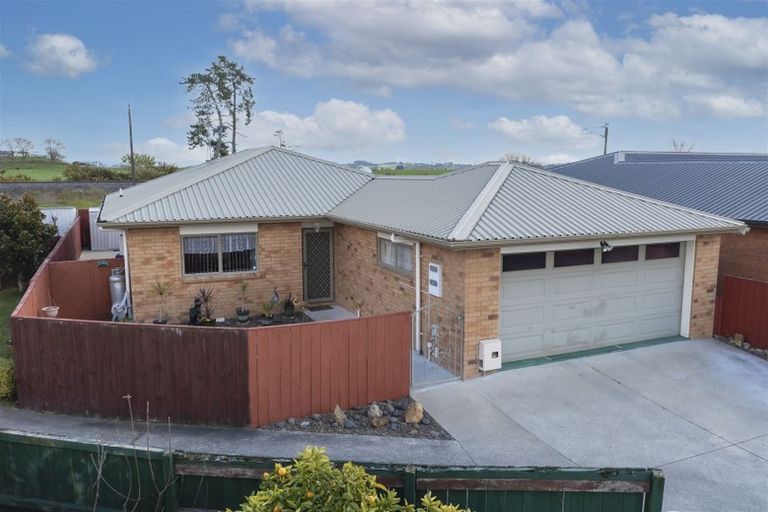 Photo of property in 11 Corsair Place, Melville, Hamilton, 3206