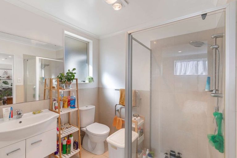 Photo of property in 2 Figaro Crescent, Takanini, 2112