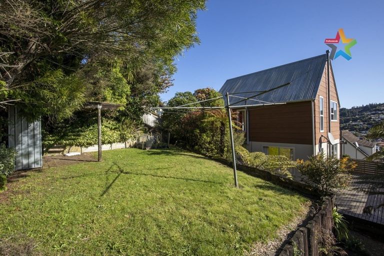 Photo of property in 1/15a Glen Road, Stokes Valley, Lower Hutt, 5019