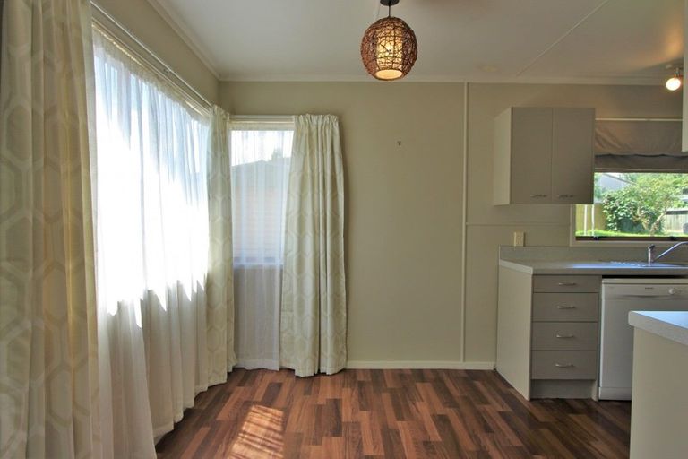 Photo of property in 29 Browning Crescent, Owhata, Rotorua, 3010