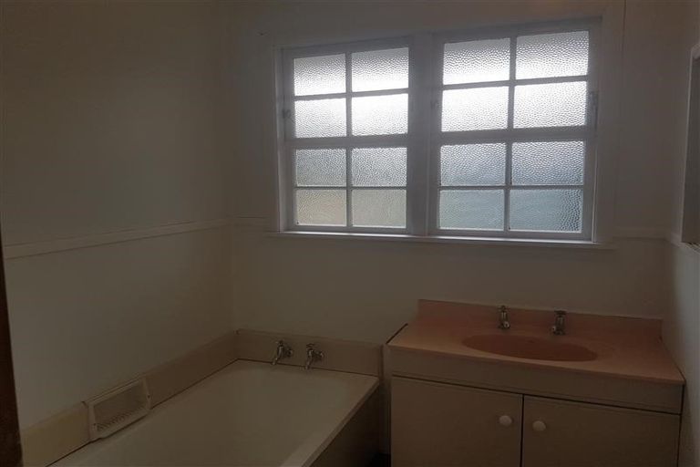 Photo of property in 44 Edinburgh Road, Hillcrest, Hamilton, 3216