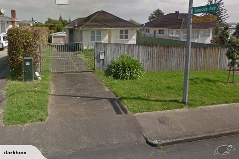 Photo of property in 77 Reeves Road, Pakuranga, Auckland, 2010