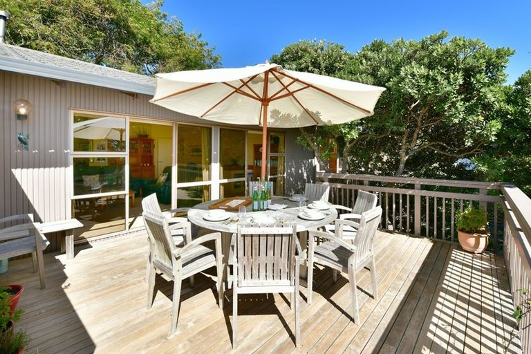 Photo of property in 1/4 John Dee Crescent, Red Beach, 0932