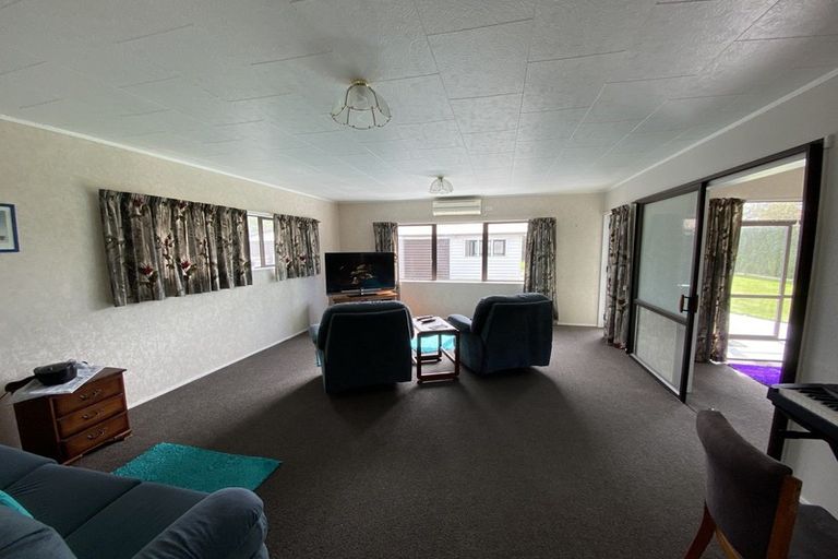 Photo of property in 24 Graham Street, Eltham, 4322