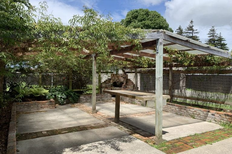 Photo of property in 19 Oxford Street, Marton, 4710