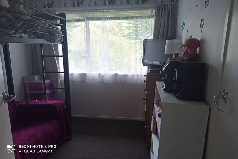 Photo of property in 6 Camphora Place, Ranui, Auckland, 0612