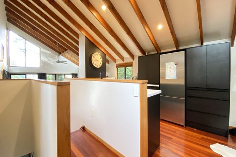 Photo of property in 31 York Road, Titirangi, Auckland, 0604