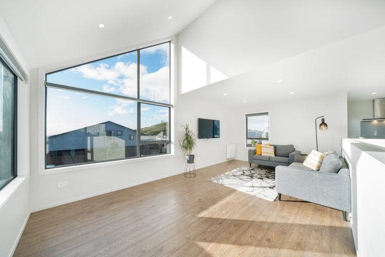 Photo of property in 15 Lemonwood Way, Woodridge, Wellington, 6037