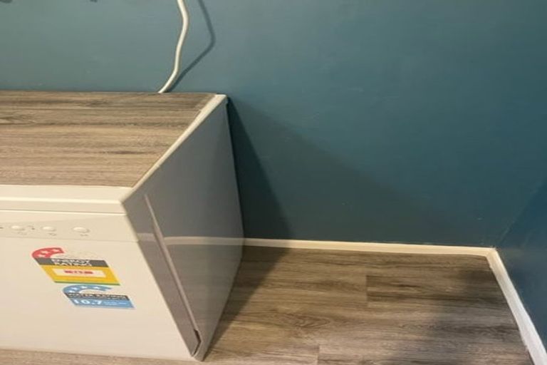 Photo of property in 2/30 Whitley Avenue, Ebdentown, Upper Hutt, 5018