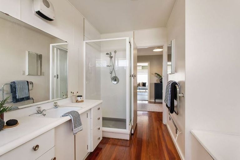 Photo of property in 33 Church Lane, Merivale, Christchurch, 8014