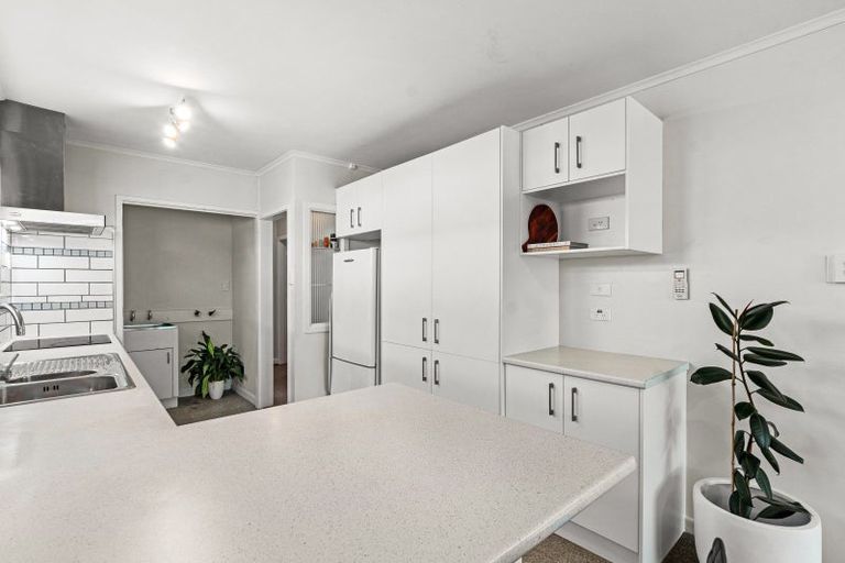 Photo of property in 151b Otumoetai Road, Brookfield, Tauranga, 3110