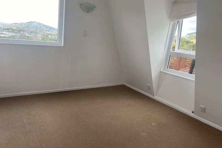 Photo of property in 3 Kate Way, Karori, Wellington, 6012